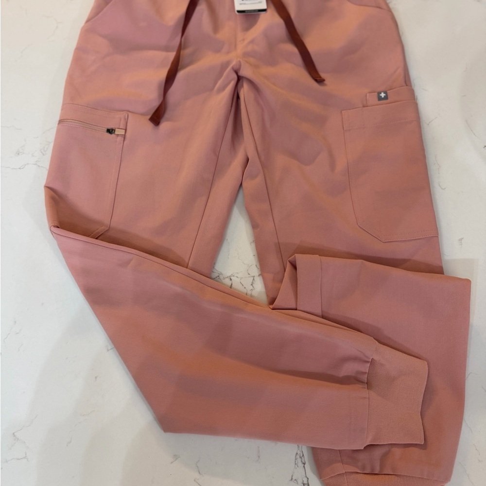 NWT Pink FIGS Cargo Jogger Pants